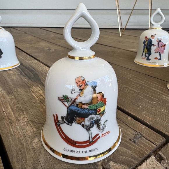 Vintage Norman Rockwell Bells - Picture 12 of 15